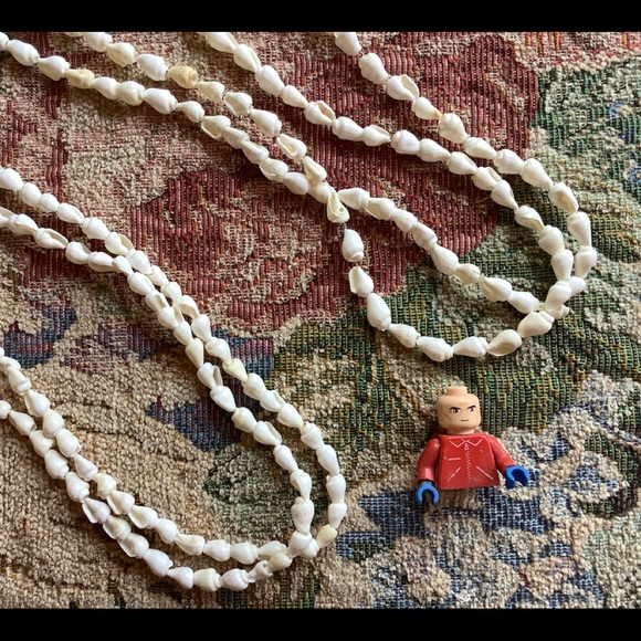 Two, mini-shell vintage necklaces (Lego for scale) - Picture 2 of 2